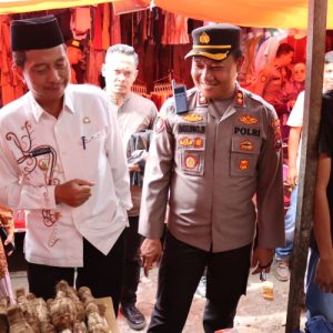 Kapolres Pasaman Barat Bersama Forkopimda Pantau Harga Dan Stok Sembako Pada Bulan Ramadan di Pasar Tradisional Simpang Tiga