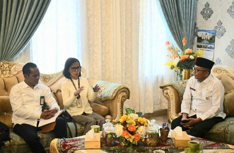 Pejabat Kantor Staf Presiden Apresiasi Langkah Cepat Wako Hendri Septa Sikapi Rumah Singgah Bung Karno Pejabat Kantor Staf Presiden Apresiasi Langkah Cepat Wako Hendri Septa Sikapi Rumah Singgah Bung Karno