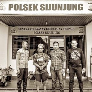 Pelaku Pencurian mengalami luka Lebam Setelah Dihakimi Warga dan berhasil Diamankan Polsek Sijunjung