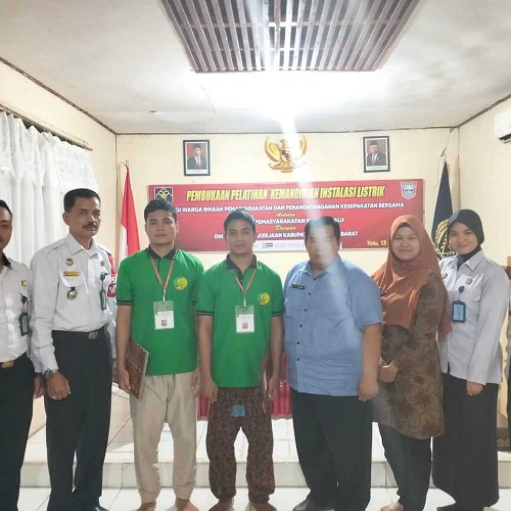 Pelatihan kelistrikkan di lapas kelas III Talu hari ini ditutup resmi oleh Disnaker Pasaman Barat