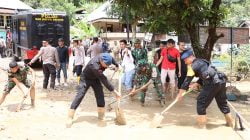 Polda Sumsel Kirim Personil Evakuasi Korban Banjir Bandang Lahat