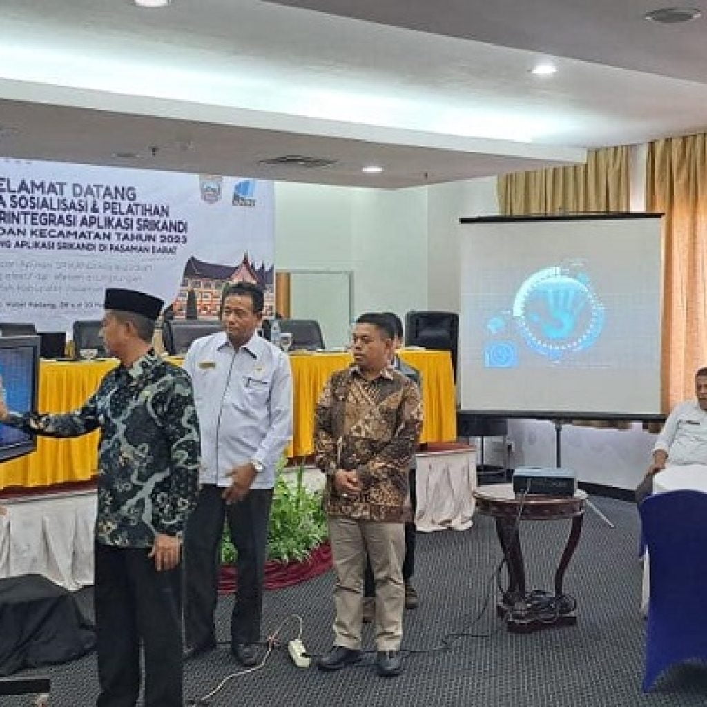 Wakil Bupati Risnawanto Resmi Launching Aplikasi Srikandi Pasaman Barat