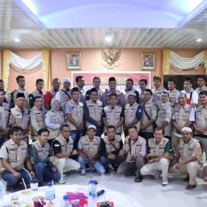 Jalin silaturahmi Kapolres Pasbar Buka Puasa Bersama Dengan Puluhan Wartawan