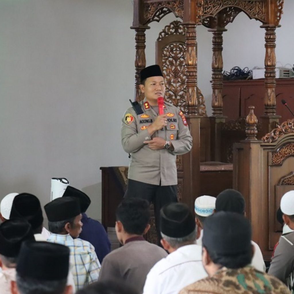 Jumat Curhat Di Masjid Al Mannar Nagari Rabi Jonggor, Kapolres Terima Masukan Masyarakat Terkait Harkamtibmas Jelang Hari Raya Idul Fitri