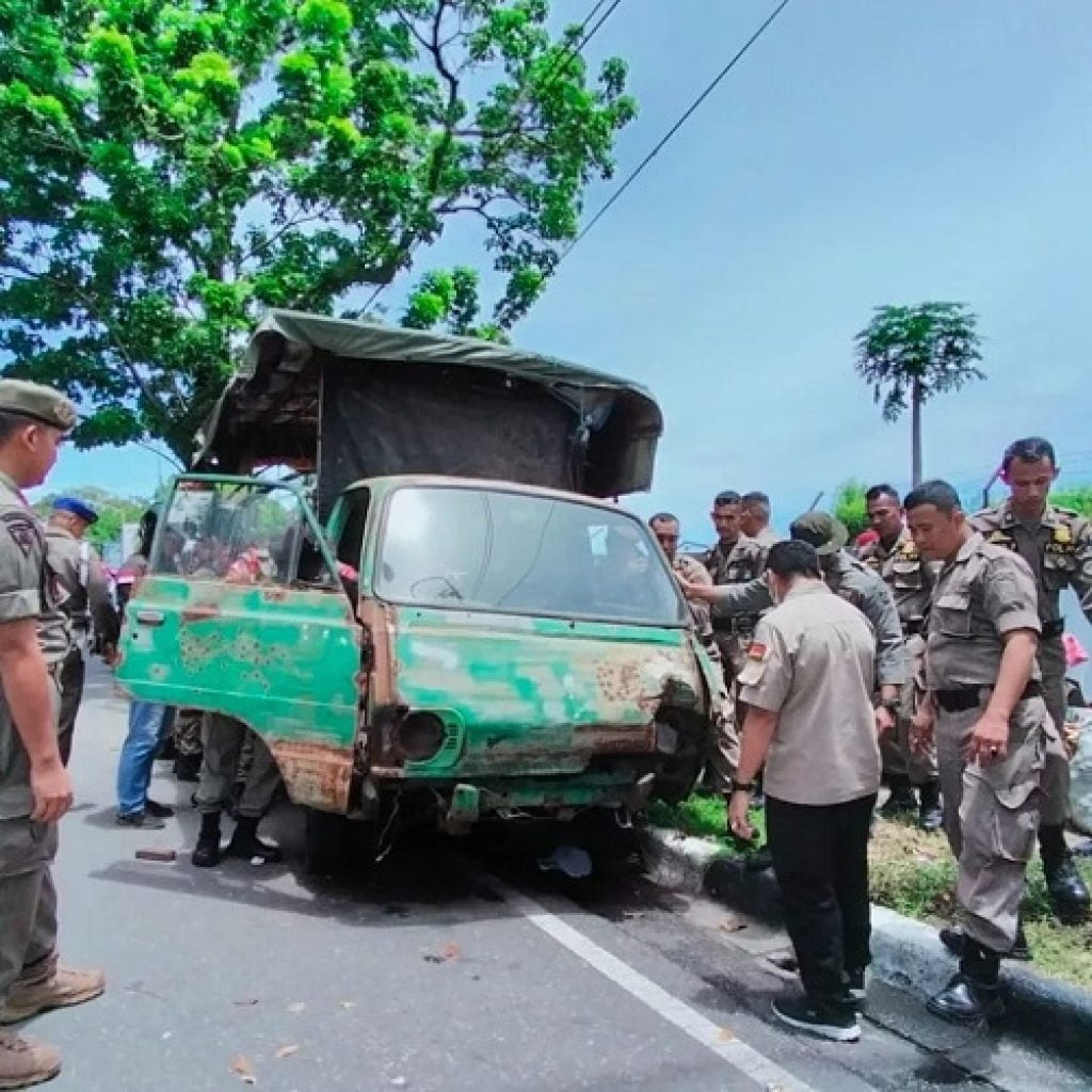 Tak Jera, baru kemaren ditertibkan, Dua Unit Mobil PKL Penjual Buah di Padang Diderek Tim Gabungan