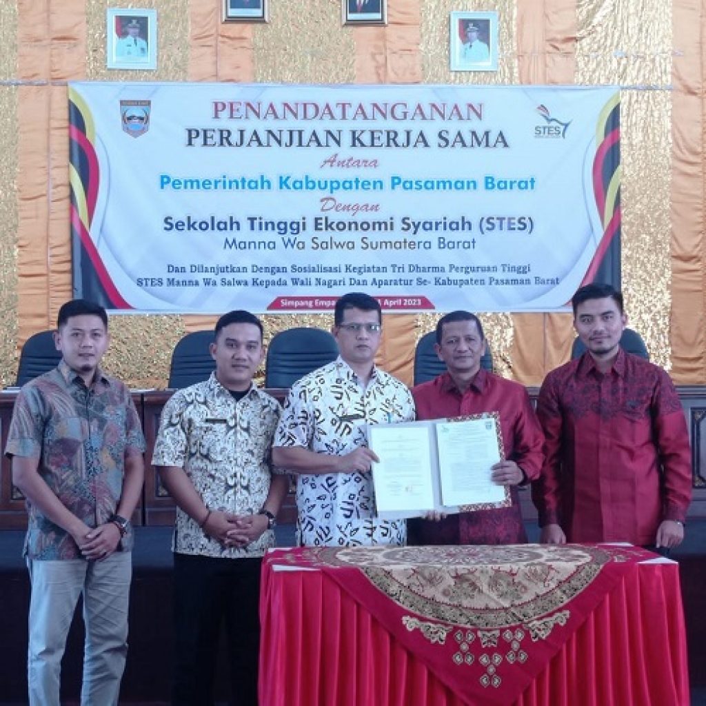 Upaya Peningkatan Kualitas SDM di Pasbar, Pemda Lakukan Penandatanganan Kerjasama dengan STES Manna WA Salwa Sumbar