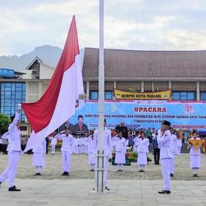 Kota Padang Peringati Hardiknas dan Hari Otda Ke-XXVII Tahun 2023