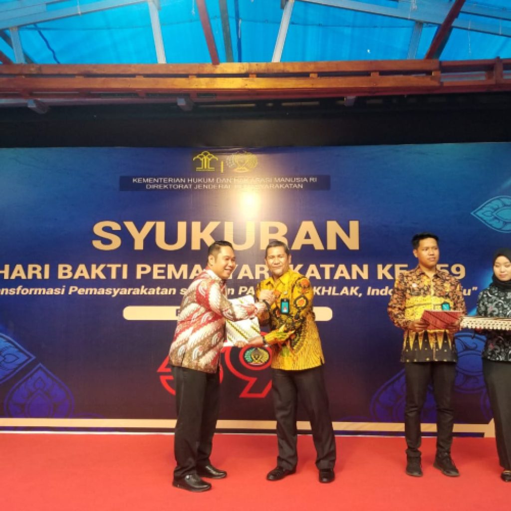 Lapas kelas III Talu mengikuti kegiatan Syukuran HPB ke-59 da Meraih Penghargaan Lapas Zero Narkoba