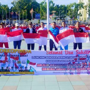 Peringatan HUT Ke-78 Kemerdekaan RI, Pemkab Pasbar Launching Gerakan Pembagian 10 Juta Bendera Merah Putih