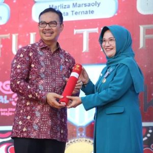 Bupati Hamsuardi Dan Ketua TP-PKK Pasbar Terima Penghargaan Manggala Karya Kencana Dari BKKBN RI Tahun 2023