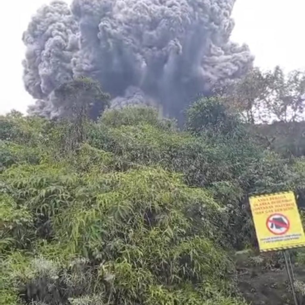 Tim Gabungan Masih Melakukan Pencarian Terhadap Pendaki Gunung Marapi