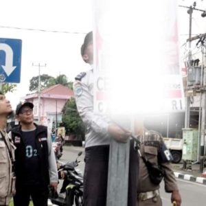 Penertiban APK Dan BK Yang Dipasang Di Fasilitas Umum Dan Tempat Terlarang