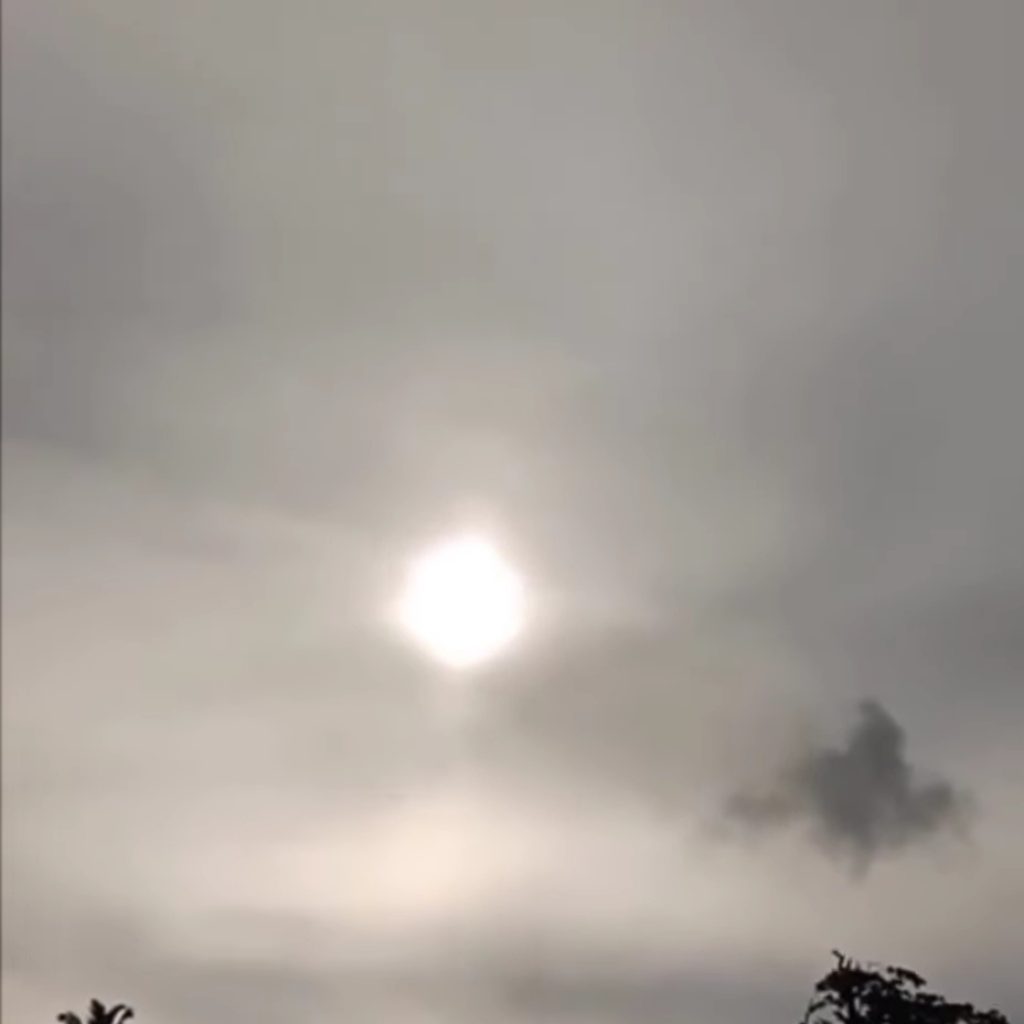 Fenomena Sundog Di Langit Kepulauan Mentawai
