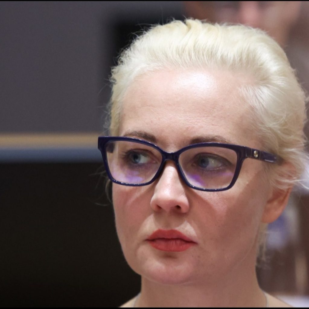 Yulia Navalnaya Menuntut Pihak Berwenang Rusia Menyerahkan Jenazah Suaminya