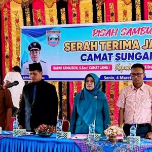 Ketua komisi III DPRD Pasaman Barat H.Nazwar.SH.MSi Hadiri Pisah Sambut Camat Sungai Aur Dari Armaizon Kepada Mohammad Zenni