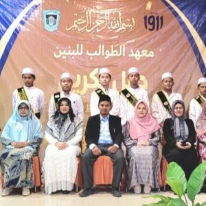 Sebanyak 119 Santri MTs Thawalib Putra Padang Panjang Wisuda Tahfiz Qur’an Dan Tahfiz Hadits
