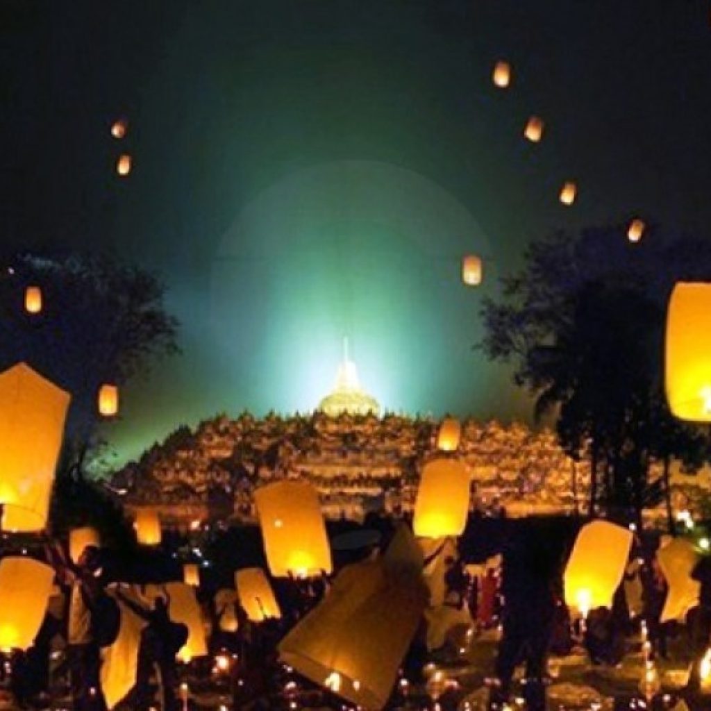 Festival Lampion Akan Hiasi Puncak Perayaan Waisak Malam Ini di Candi Borobudur