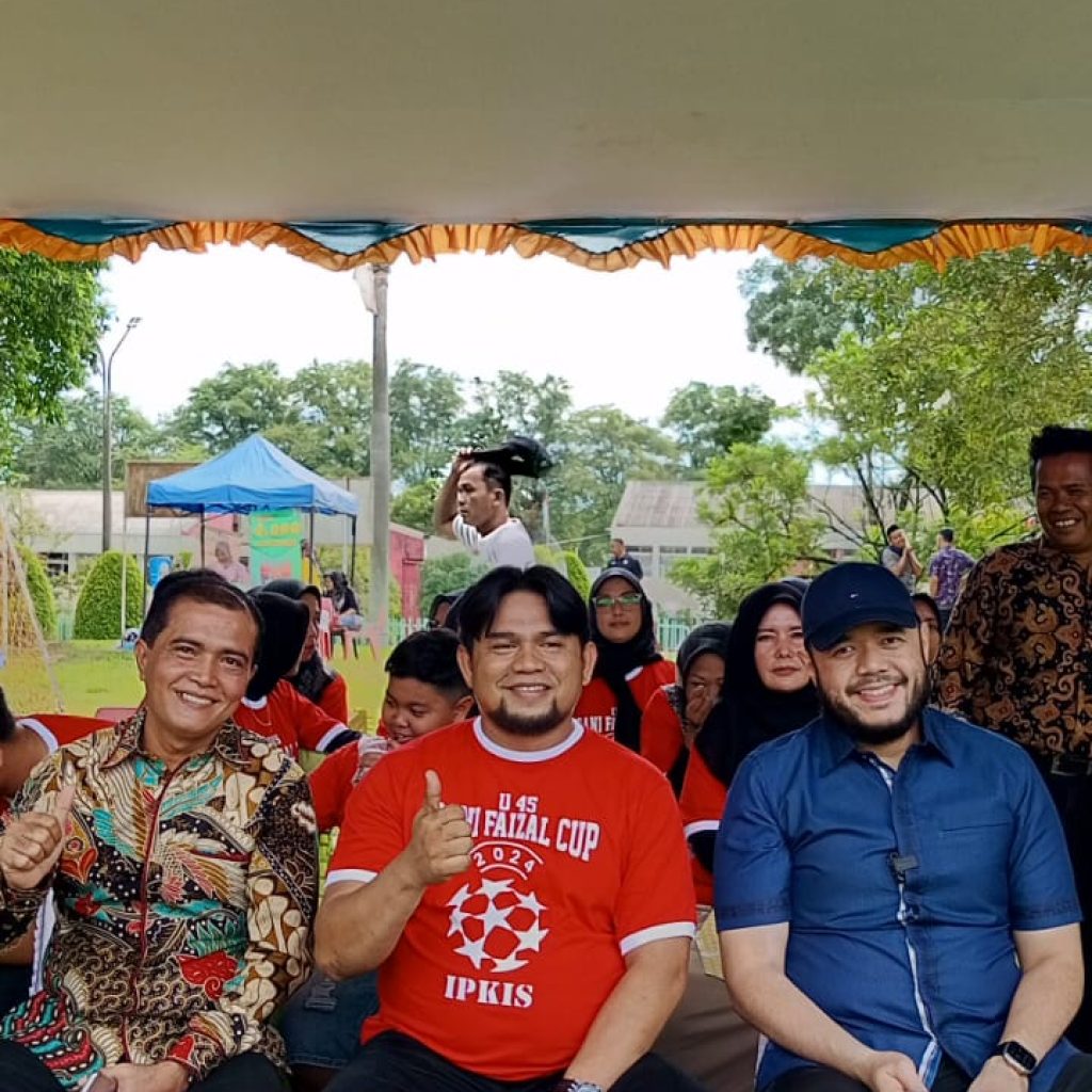 Pertandingan sepak bola "DANI FAIZAL CUP "