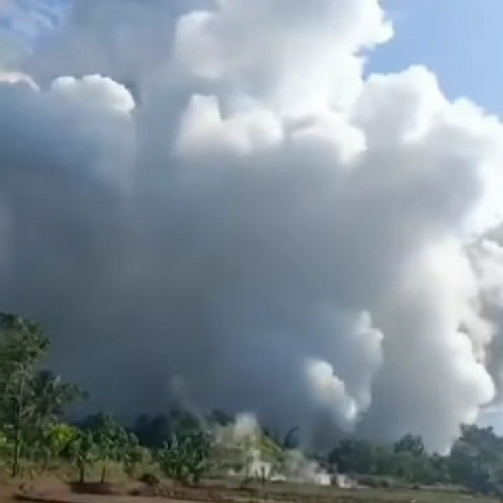 Kawah Nirwana Bergemuruh: Letusan Tiga Kali Guncang Lampung Barat