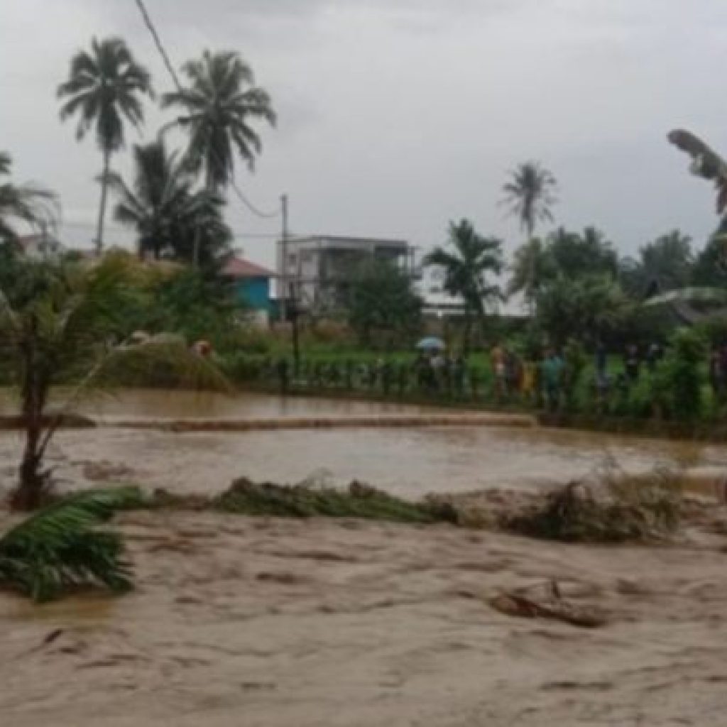 Nagari Paninjauan Dilanda Banjir Bandang: Keindahan Alam yang Berubah Menjadi Luka