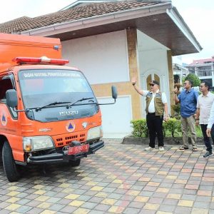 Pemko Padang Kirim Bantuan 1 Ton Beras untuk Korban Banjir dan Longsor Agam dan Tanah Datar