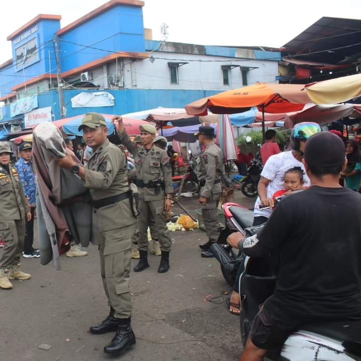 Penertiban Pasar Bandar Buat Digelar, Puluhan Pedagang Kaki Lima Ditertibkan