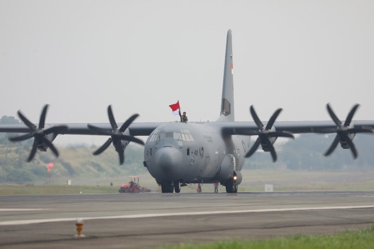 Pesawat Angkut Militer Terbaru C-130J-30 Super Hercules Tiba di Lanud Halim Perdanakusuma, Jakarta