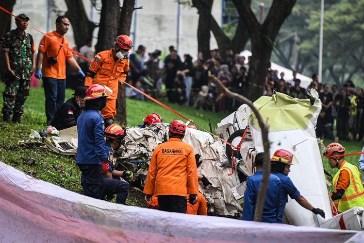 Pesawat Latih Jatuh di Kawasan BSD, 3 Orang Meninggal Dunia