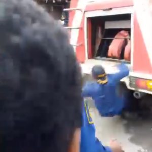 Petugas Damkar Tegal Terlindas Mobil Pemadam Kebakaran Saat Bertugas