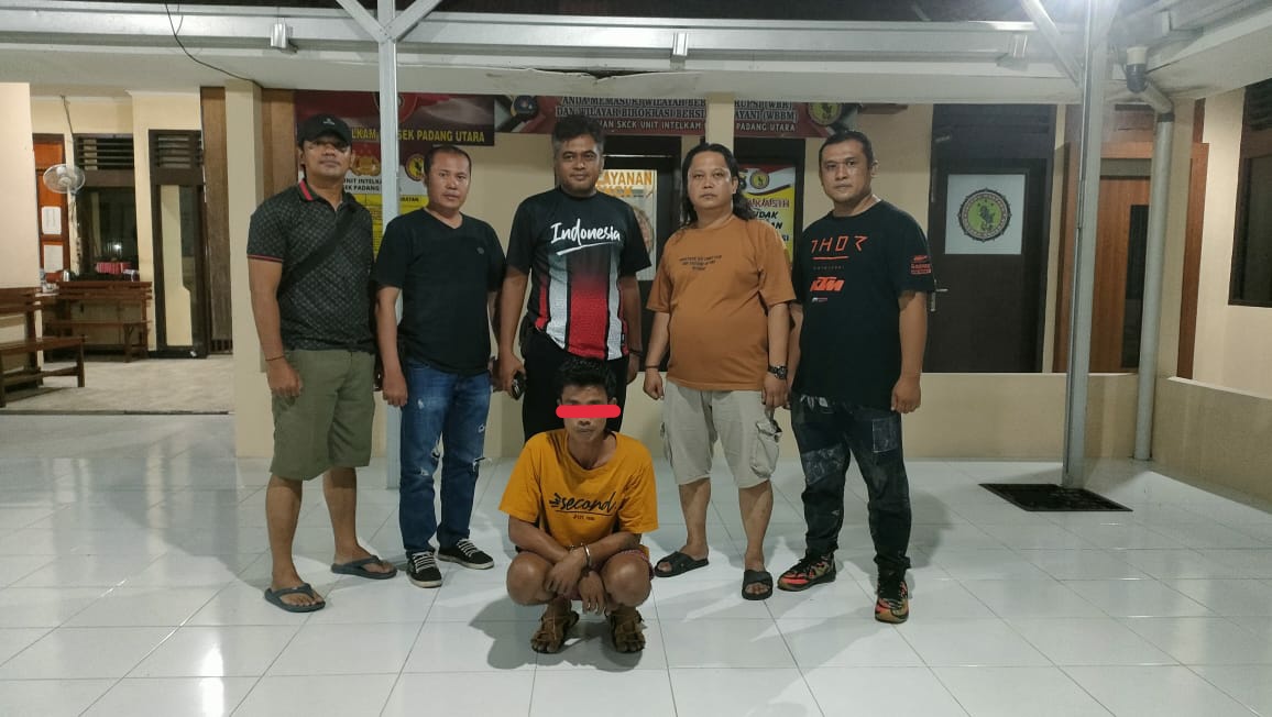 Polisi Padang Amankan Tersangka Ganja dan Bukti Transaksi