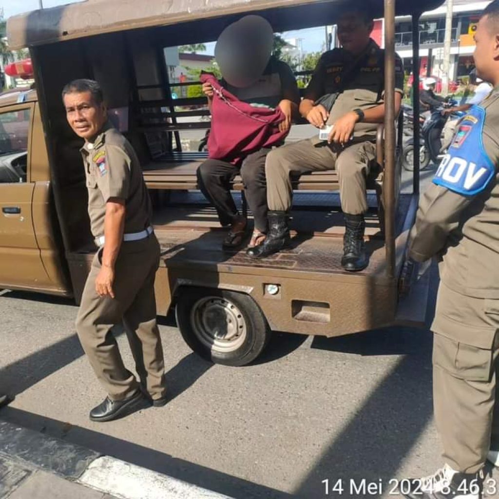 Satpol PP Padang Kembali Tertibkan "Pak Ogah" di Khatib Sulaiman