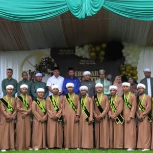 Wisuda 23 Santri di Ponpes Darul Mursyidin Nagari Kapa: Wabup Risnawanto Memberikan Apresiasi