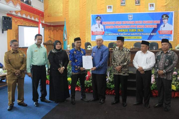 295 Tenaga Kesehatan Pasbar Terima SK PPPK 2023