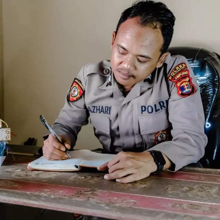 Briptu Muhammad Alim Al Azhari: Polisi Berbakat yang Juga Seorang Novelis dari Polres Pringsewu