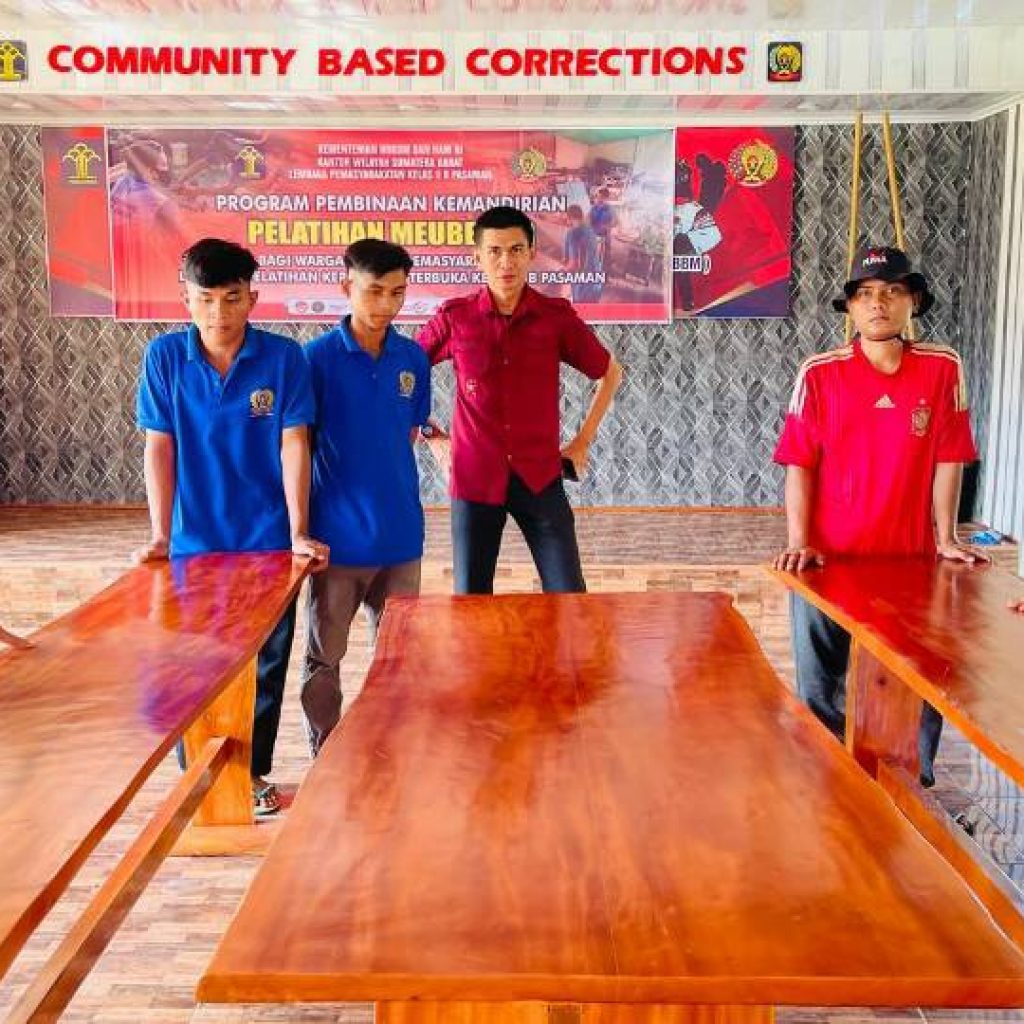 Dua Minggu Berlatih Meubelair, WBP Lapas Terbuka Pasaman Hasilkan 3 Meja dan 2 Kursi