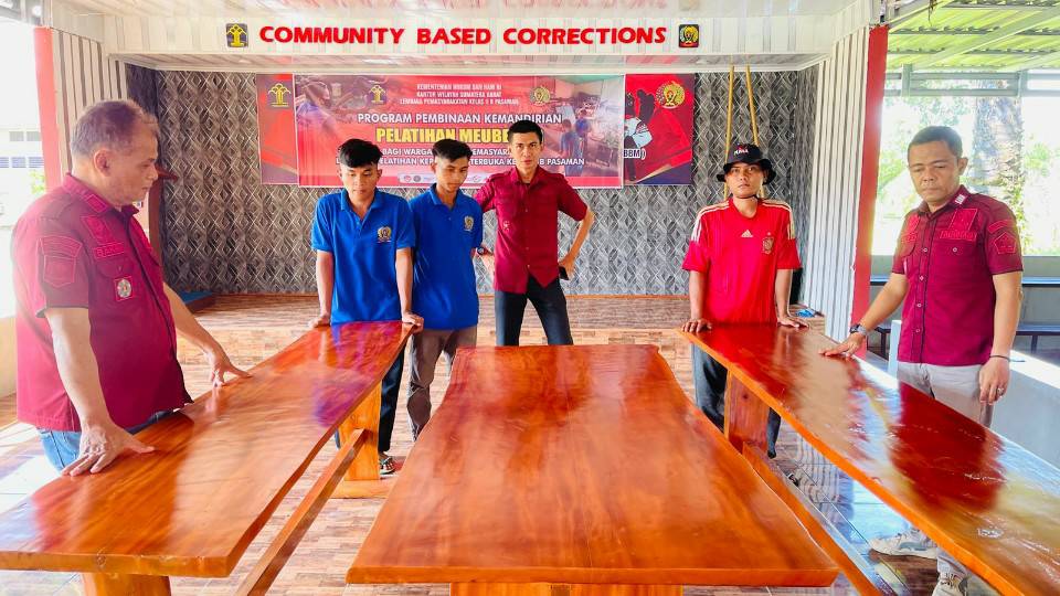 Dua Minggu Berlatih Meubelair, WBP Lapas Terbuka Pasaman Hasilkan 3 Meja dan 2 Kursi