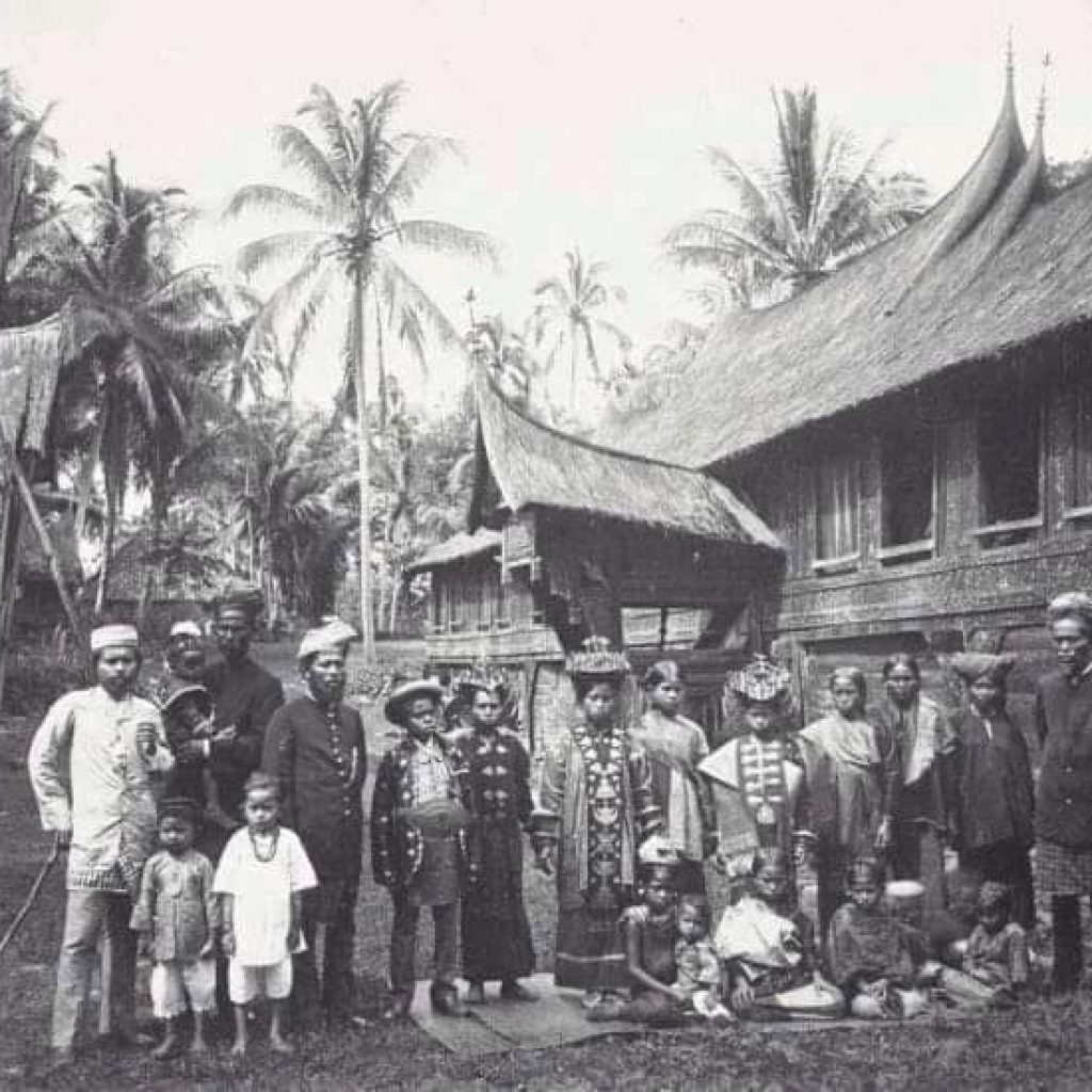 SUKU MELAYU DI MINANGKABAU