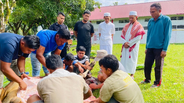 Lapas Terbuka Pasaman Rayakan Idul Adha dengan Sholat Berjamaah dan Penyembelihan Hewan Kurban
