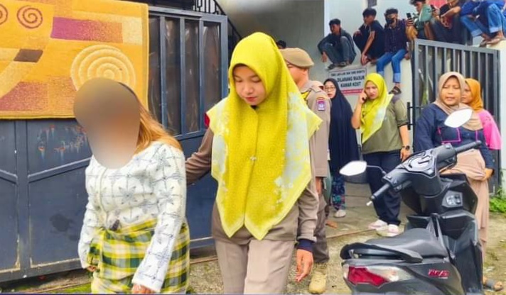 Lima Remaja Diamankan Satpol PP Padang Diduga Kumpul Kebo di Kosan