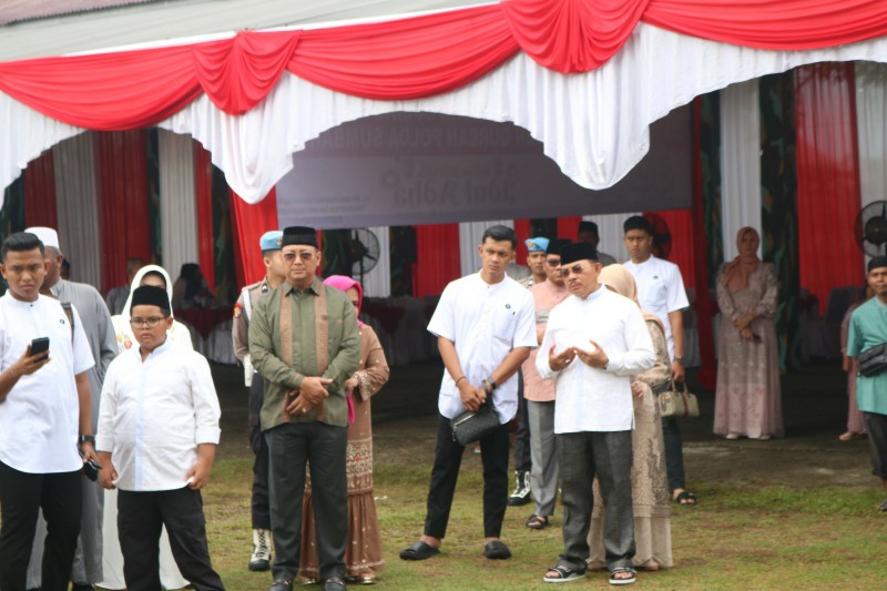 Polda Sumbar Berkurban 154 Sapi dan 19 Kambing, Kapolda Berikan 1 Ekor untuk PWI Sumbar