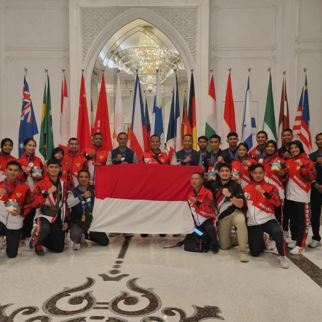 Prestasi Gemilang, Tim Terjun Payung Polri Sukses di Kejuaraan Skydiving Asia dan Dunia