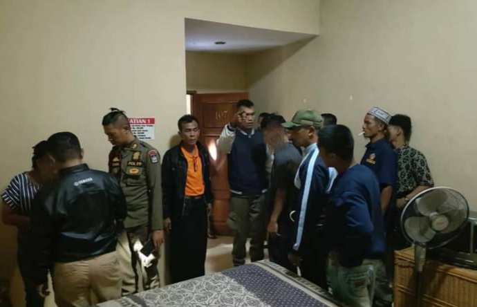 Satpol PP Kota Padang Amankan Tiga Pasangan Bukan Suami Istri di Pasir Jambak