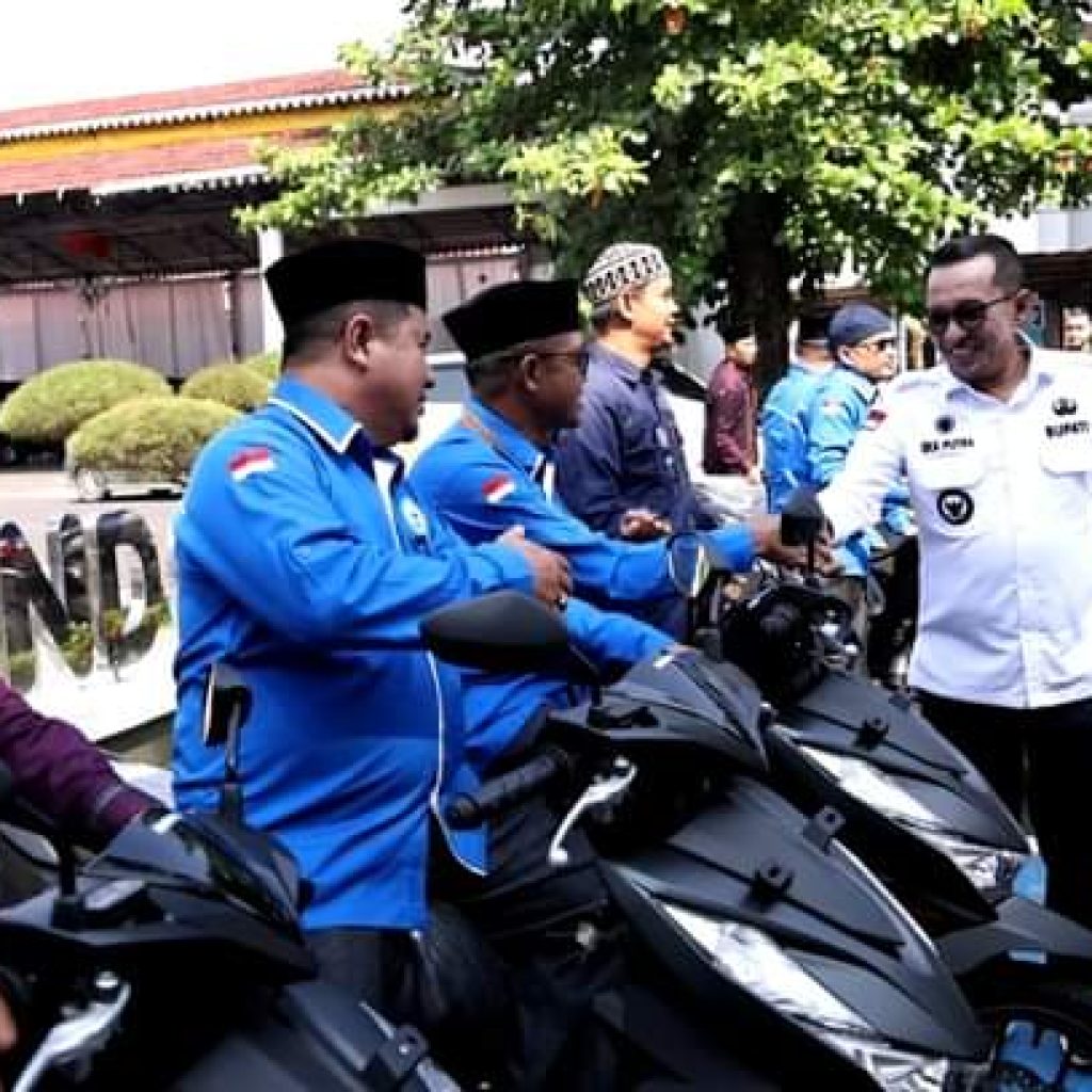 KUA Kecamatan di Tanah Datar Terima Kendaraan Operasional dari Bupati