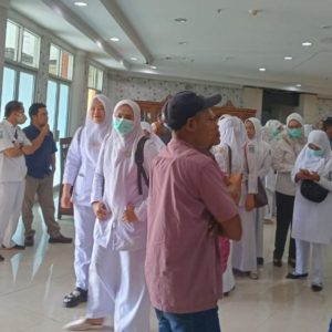 Anggota komisi 1 DPRD Pasaman Barat angkat bicara terkait nasib nakes (tenaga kesehatan) di Sumatera Barat khususnya di kabupaten Pasaman Barat