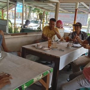 Sambil Ngopi, Anggota DPRD Pasaman Barat Tampung Aspirasi Pemuda Pasaman Baru