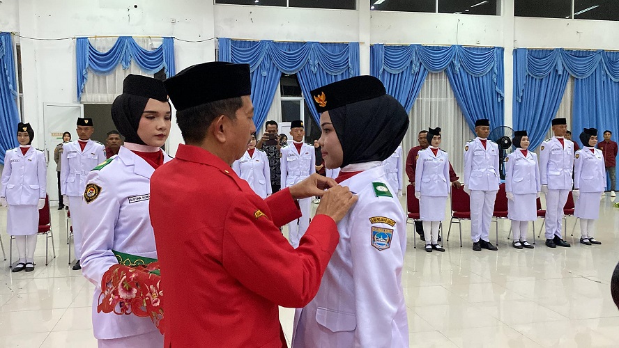 Wakil Bupati Risnawanto Resmi Kukuhkan 45 Paskibraka Pasaman Barat 2024