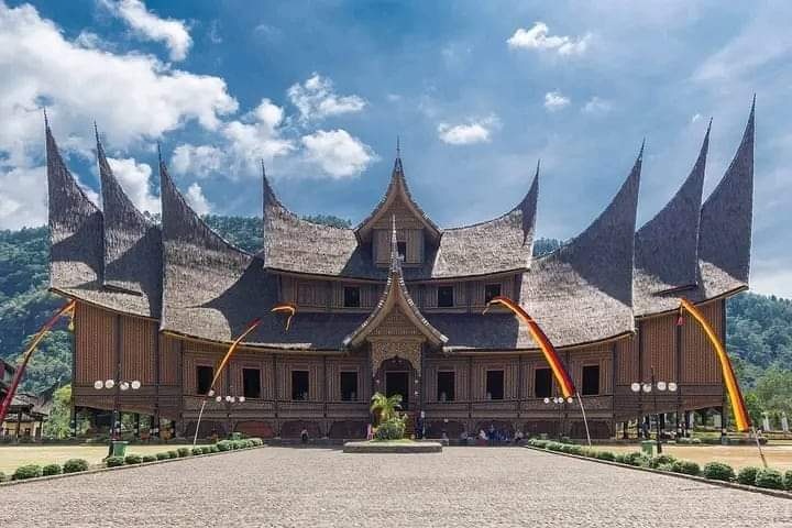 Asal Usul Nama Minangkabau Menguak Sejarah dan Etimologi