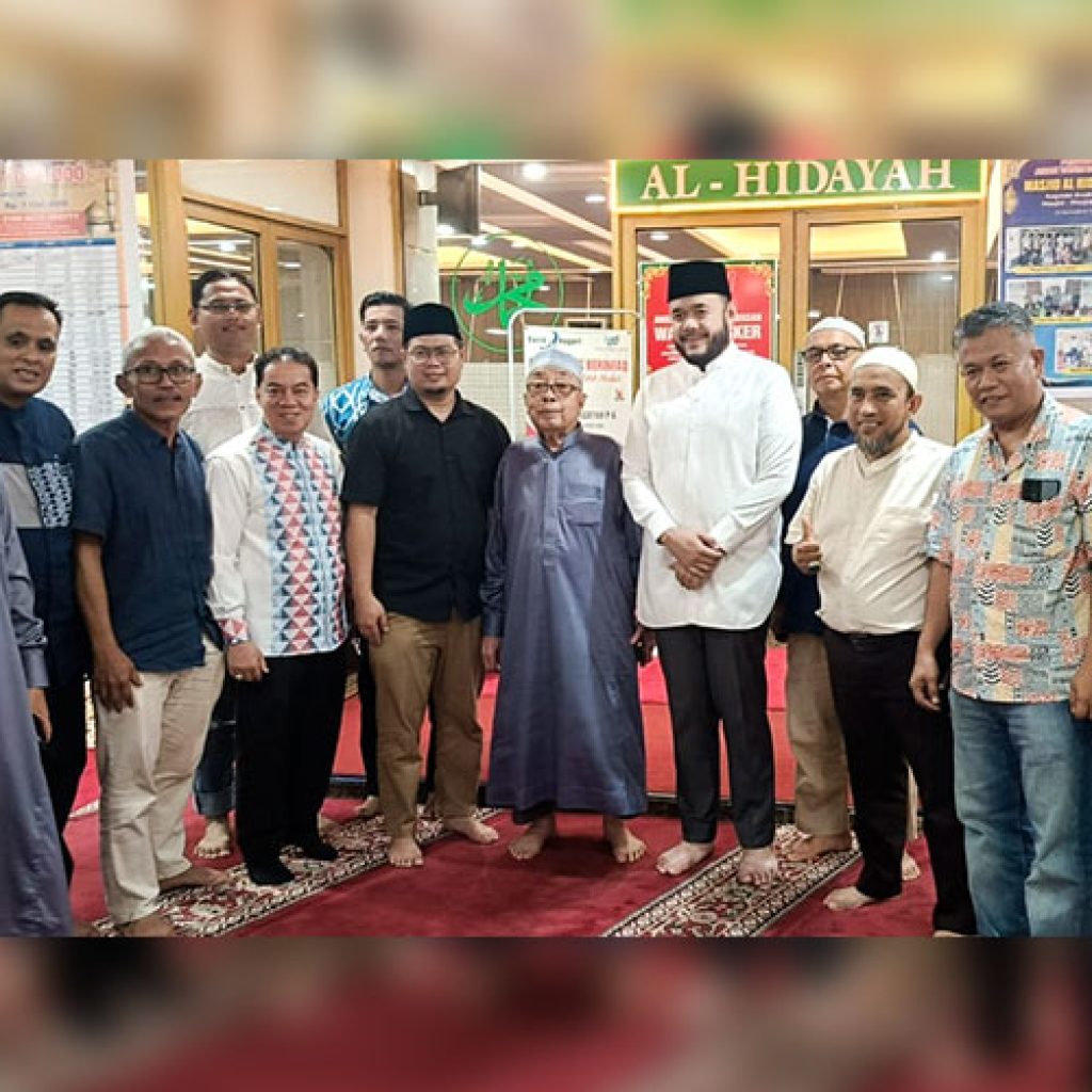Kunjungan Fadly Amran ke Masjid Al Hidayah Plaza Andalas: Menjalin Silaturahmi dengan Tokoh Agama dan Masyarakat