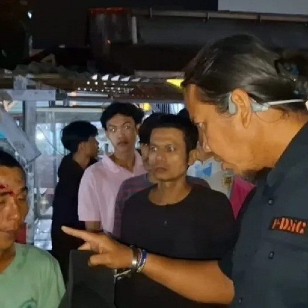 Pria di Padang Babak Belur Dihajar Massa Setelah Tertangkap Mencuri di Toko