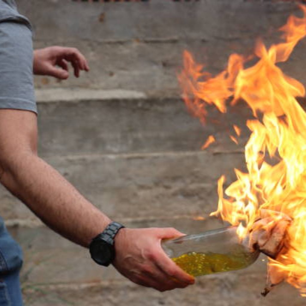 Serangan Bom Molotov Guncang Markas Partai Berkuasa di Jepang